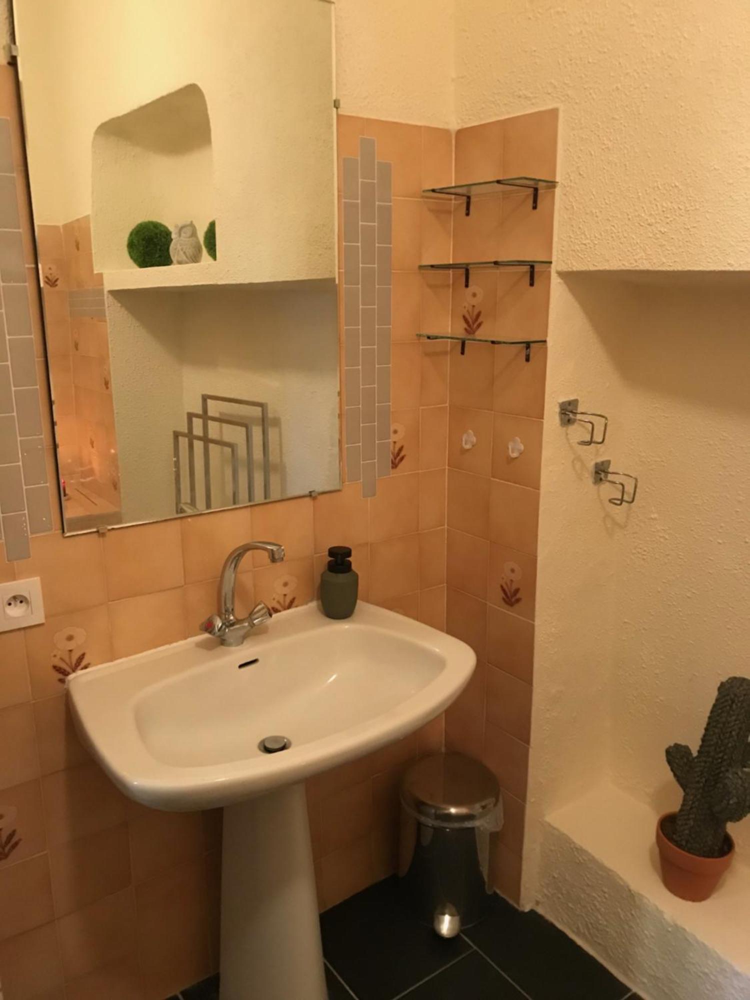 Petit Cocon Apartment Villefranche-sur-Mer Bagian luar foto
