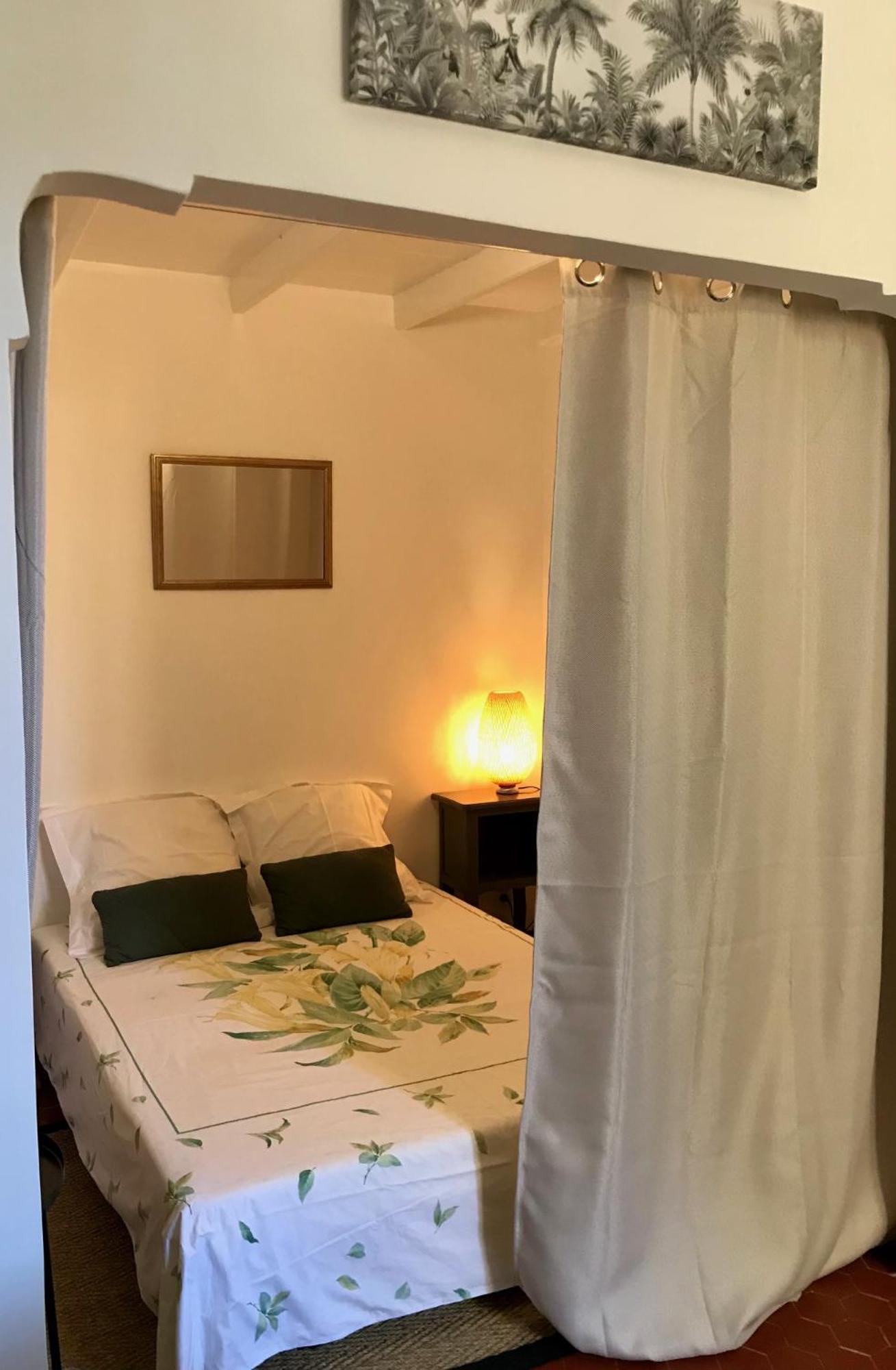 Petit Cocon Apartment Villefranche-sur-Mer Bagian luar foto
